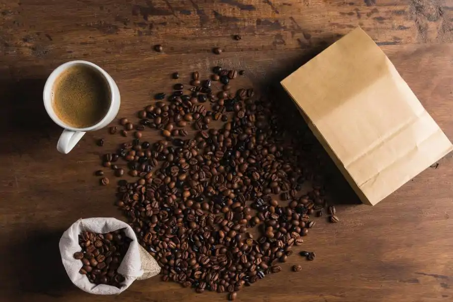 Kopi turut dihidangkan kepada tetamu sebagai tanda penghormatan.