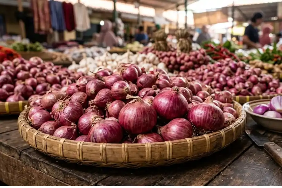 Bawang merah mempunyai rasa yang sedikit manis serta pedas.
