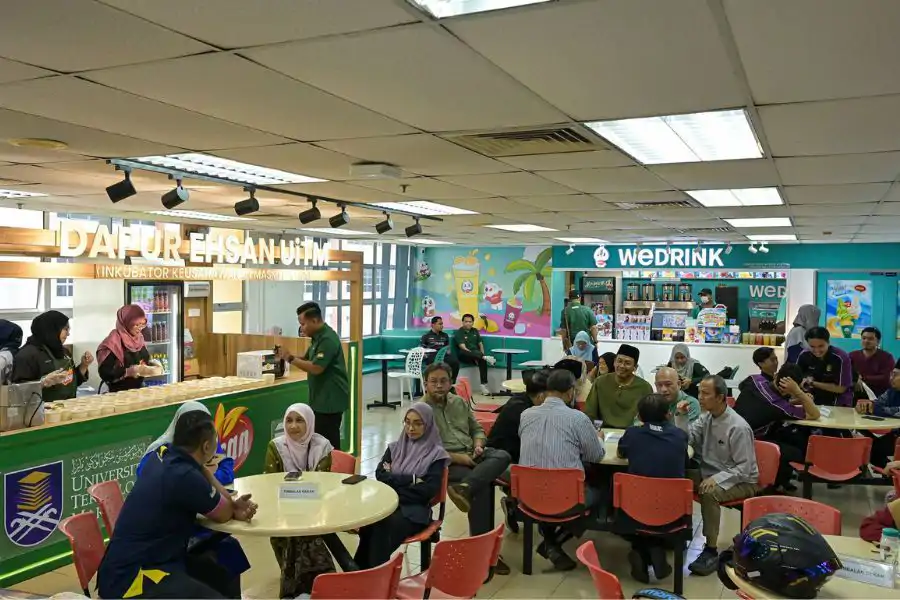 Kemudahan Pitstop HEP @ FKA menyediakan ruang rehat serta makanan dan minuman ringan secara percuma bagi membantu mahasiswa yang memerlukan.